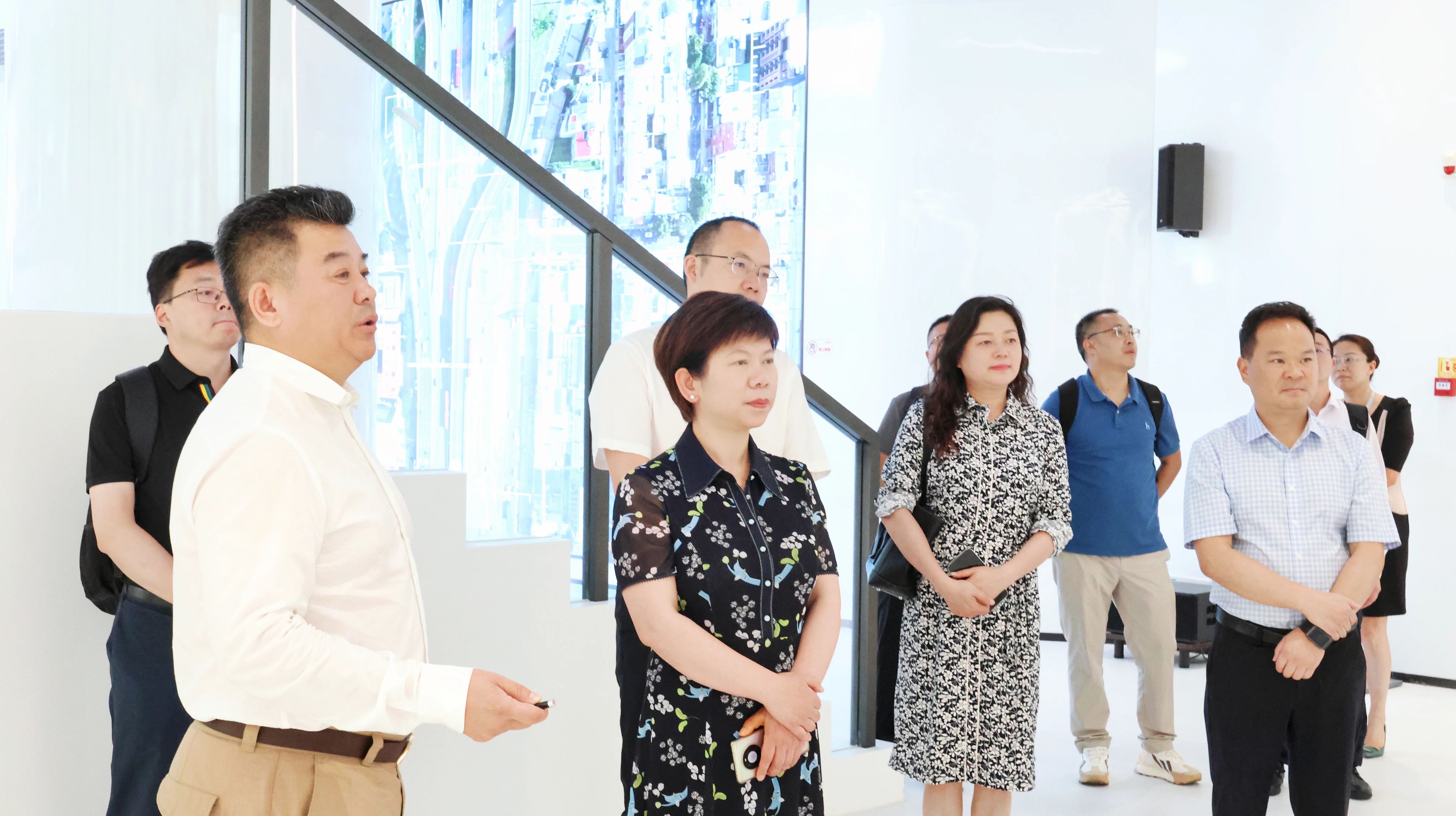 非凡国际与成都市郫都区达成战术合作 推动成都影视城建设