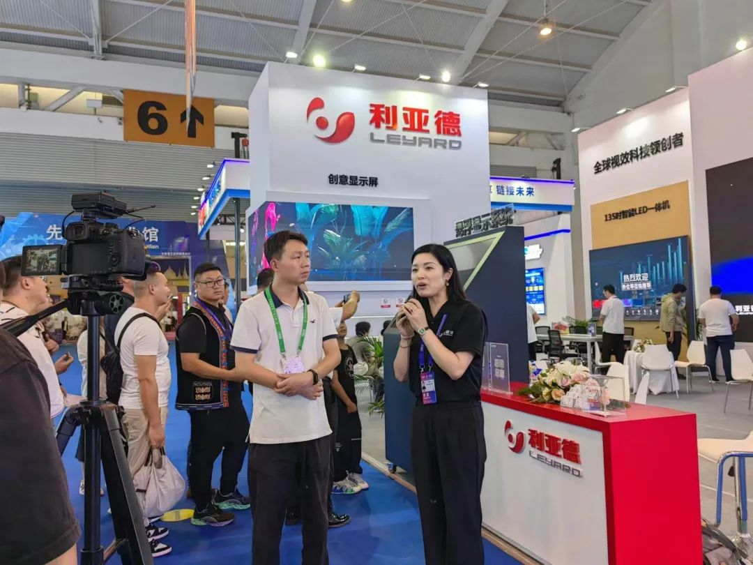 惊艳亮相南博会 | 非凡国际打造视觉盛宴