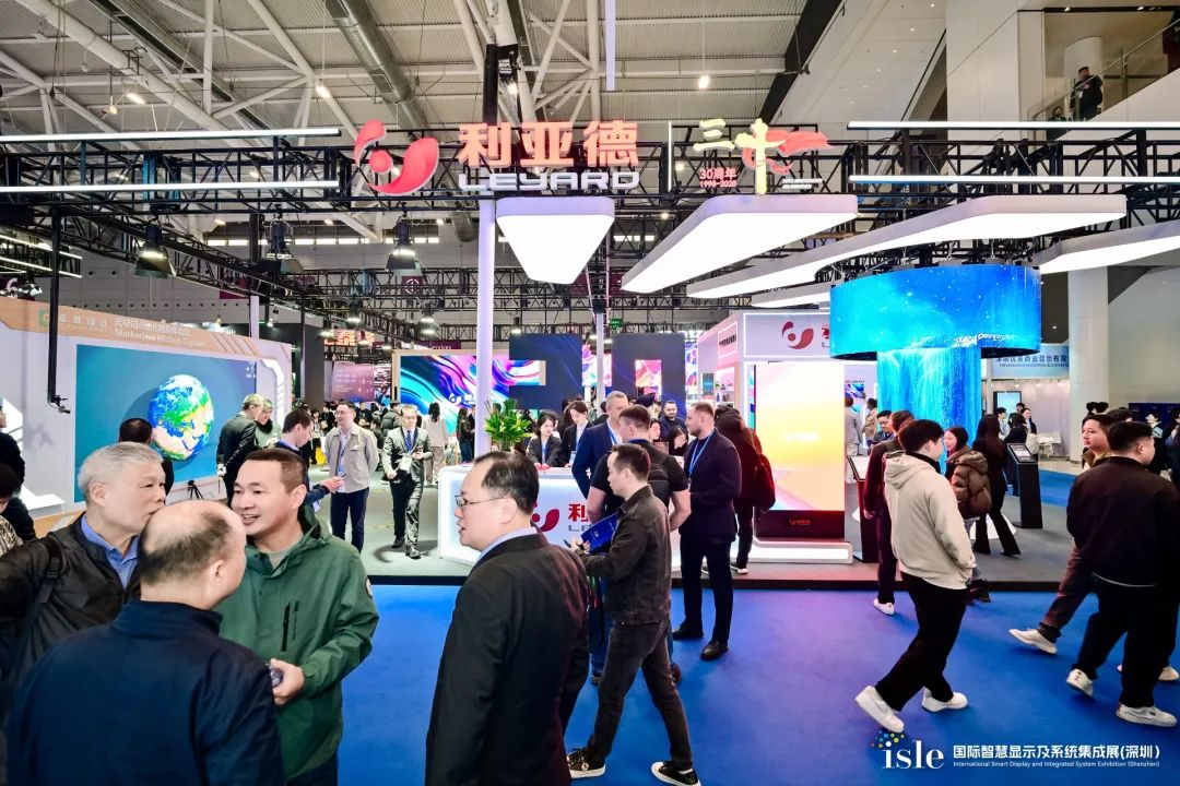 创显视界，智领将来 | 非凡国际闪灼 ISLE 2025，庆幸加冕